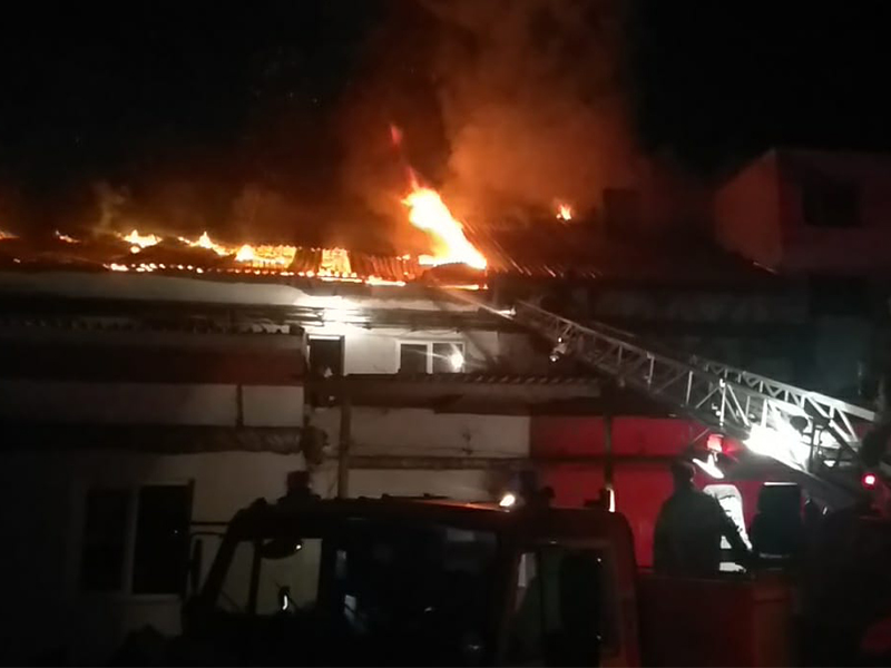 Пожар на Черемшанской тушили четыре часа
